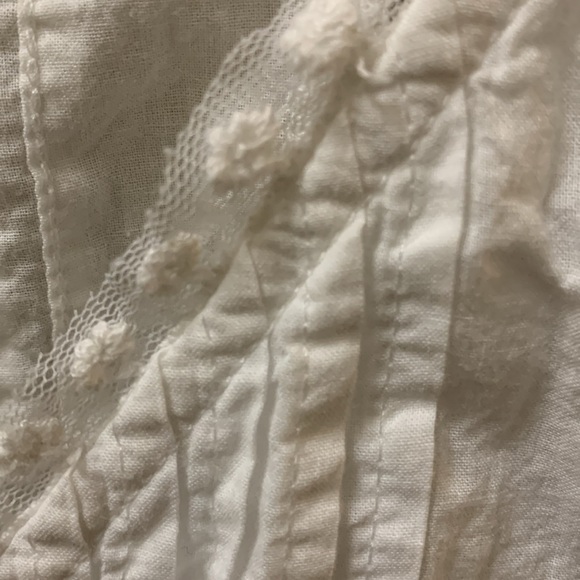 Chelsea & Violet White Blouse - Picture 2 of 6